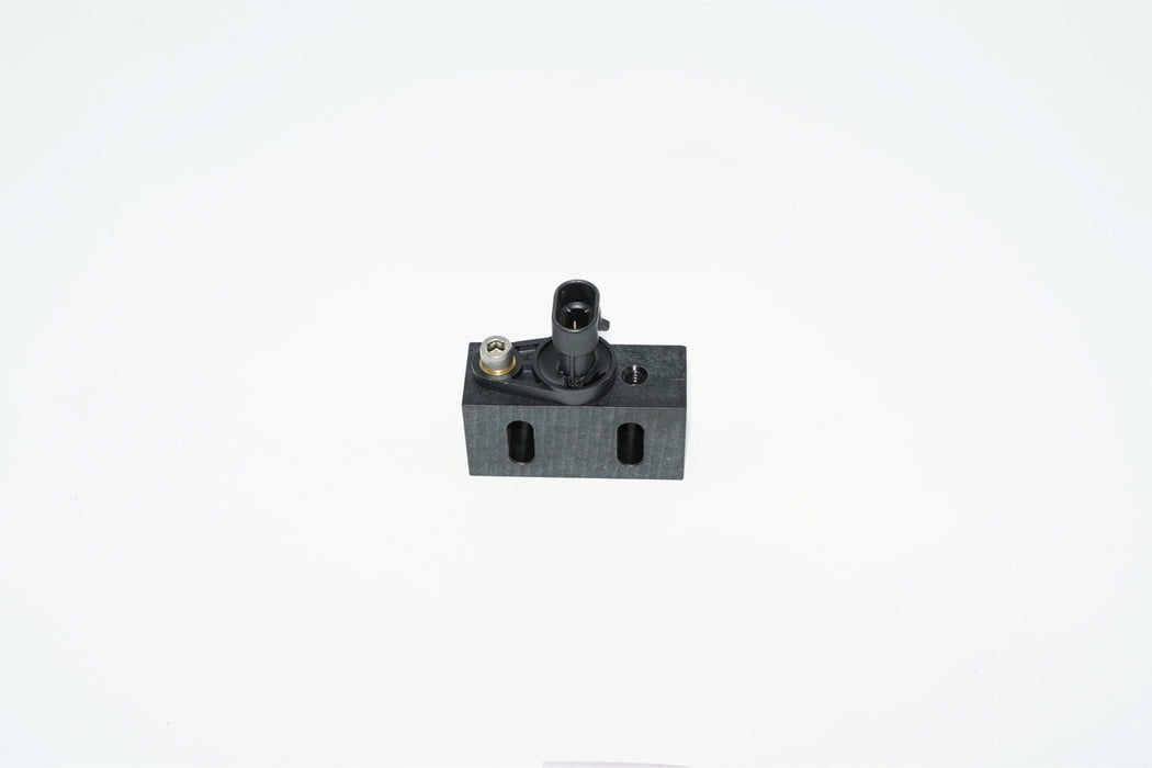 Sensor Assembly with Block